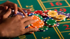 Tampilan utama kasino online ari103 dengan berbagai pilihan permainan meja dan slot