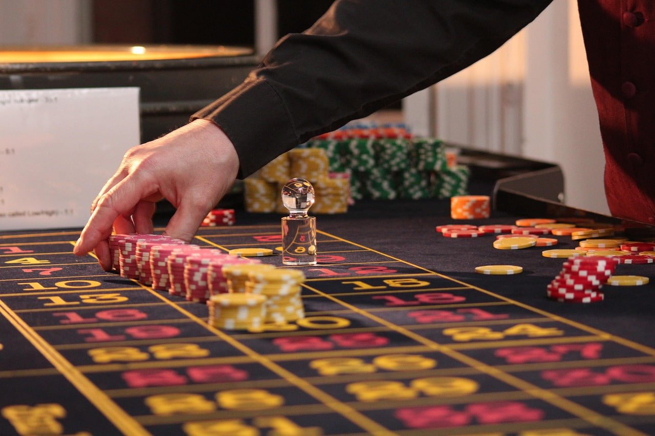 Suasana sesi Bingo live ari103 dengan banyak pemain aktif dan hadiah jackpot besar